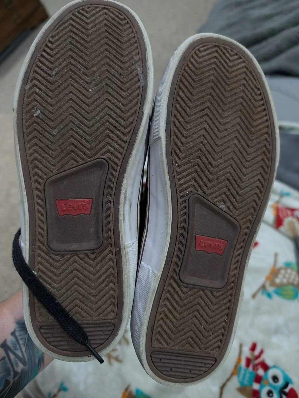 Levi's Black Low-Top Sneakers with Tan Heel Accent